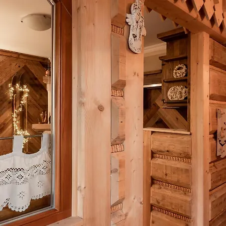 Willa Apart ホームステイ ザコパネ